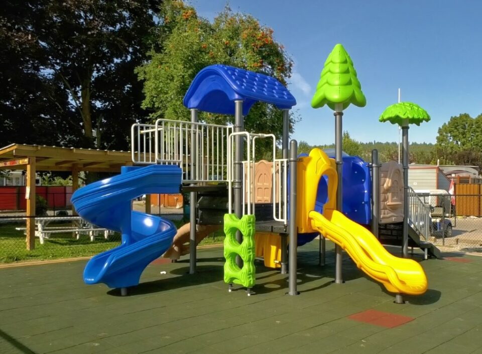 Playground (9)